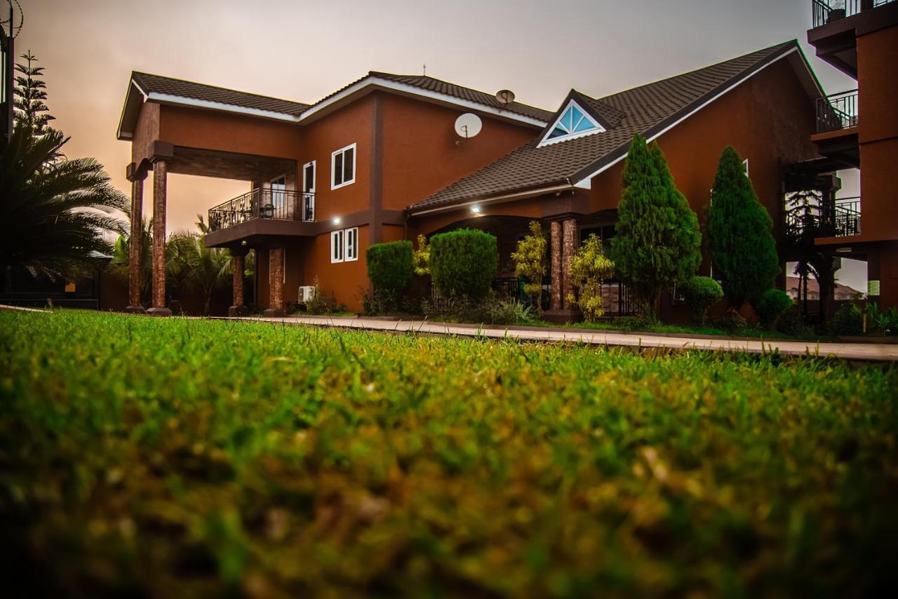 Homey Lodge Kumasi Exteriör bild