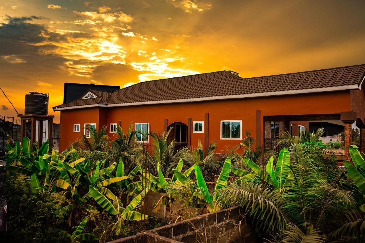 Homey Lodge Kumasi Exteriör bild